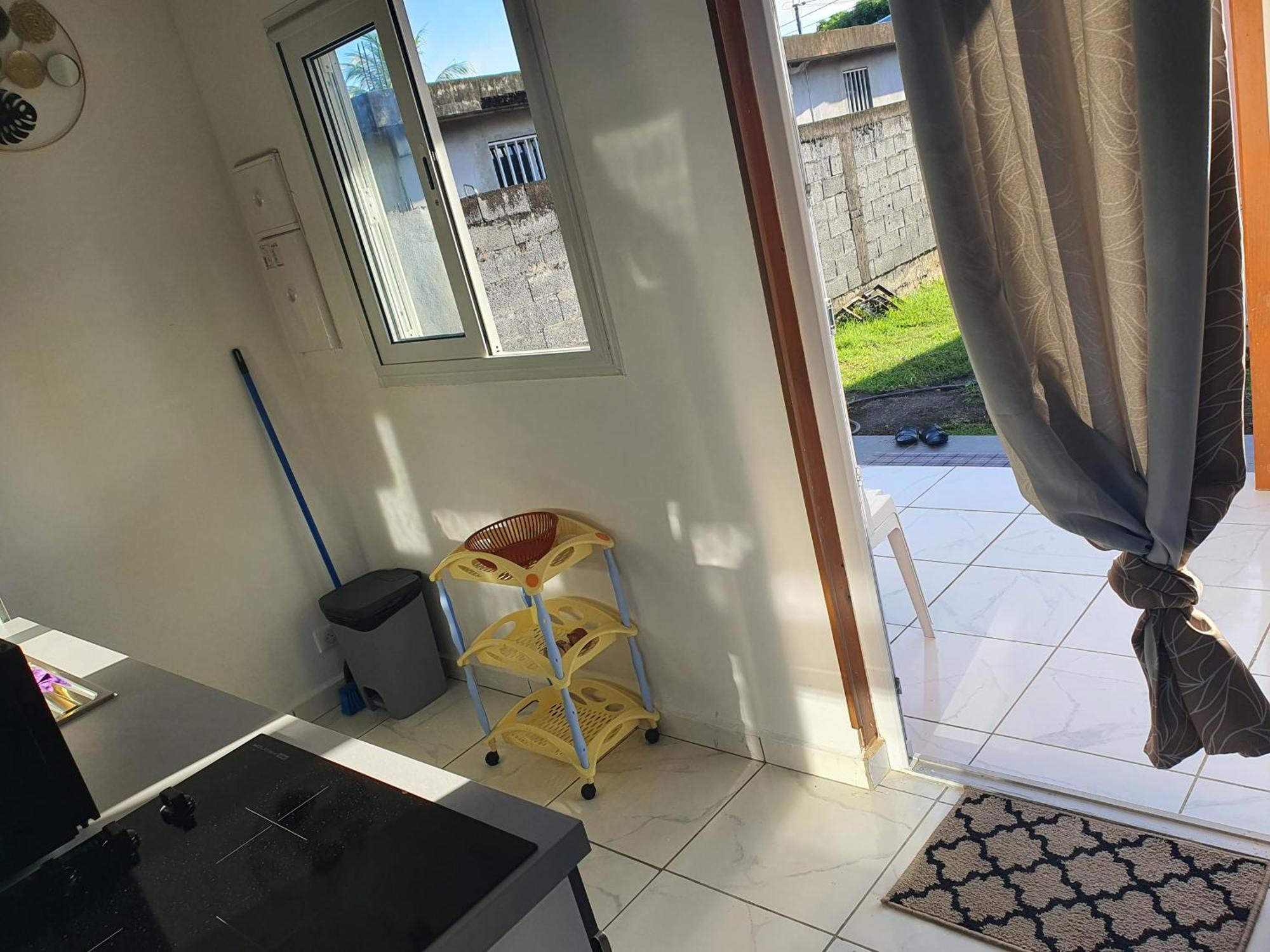 Bungalow Vacances Sainte-Rose Exterior photo
